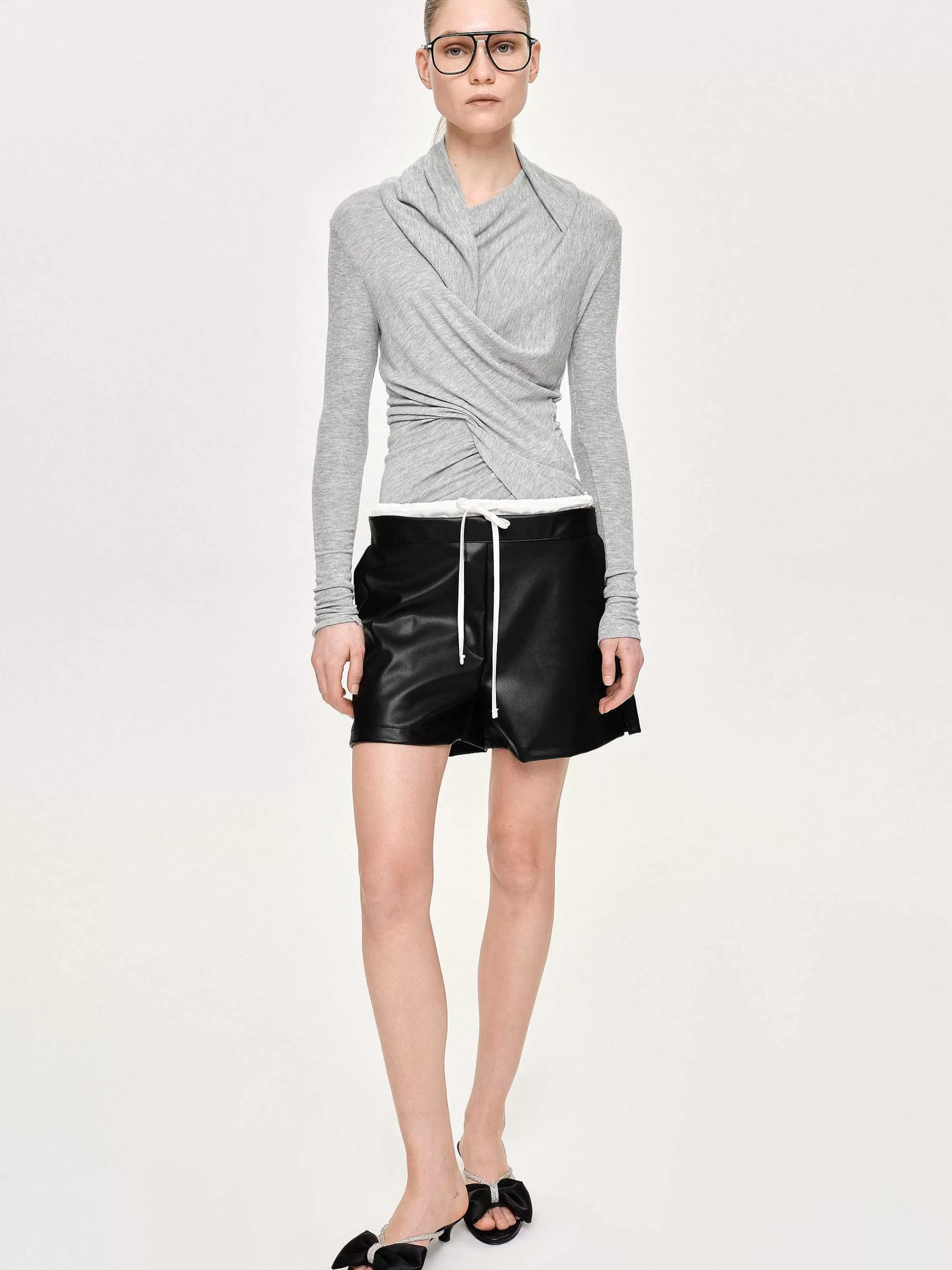 Frauen Source Unknown Layered-Shorts Aus Kunstleder, Schwarz